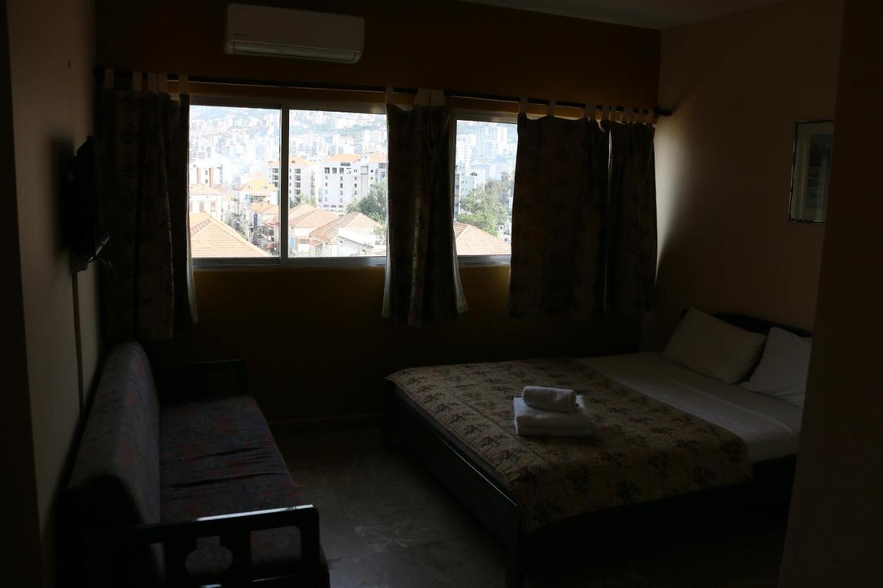ג'ונייה Holiday Suites Hotel & Beach Resort מראה חיצוני תמונה