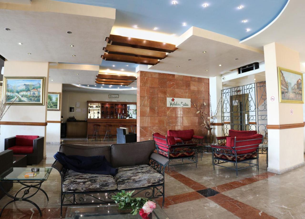 ג'ונייה Holiday Suites Hotel & Beach Resort מראה חיצוני תמונה